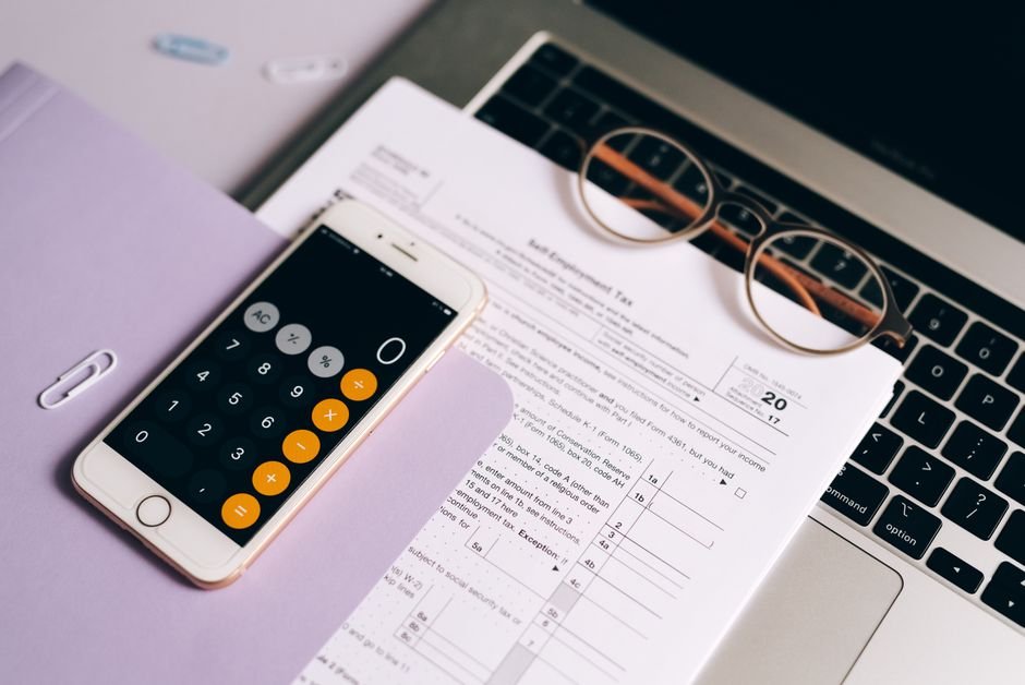Income Tax Calculator illustration