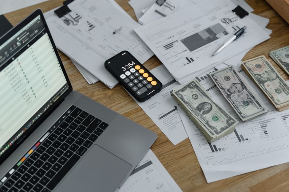 Salary Calculator illustration